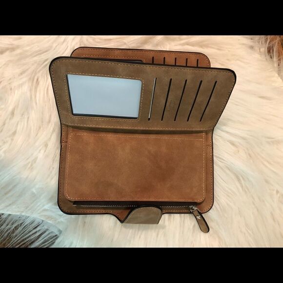 Wallet   - Picture 3 of 5